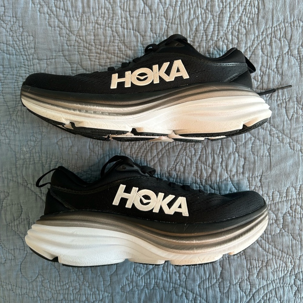 EXCELLENT CONDITION Hoka Bondi-8 Black/White Running Shoe, Size 6